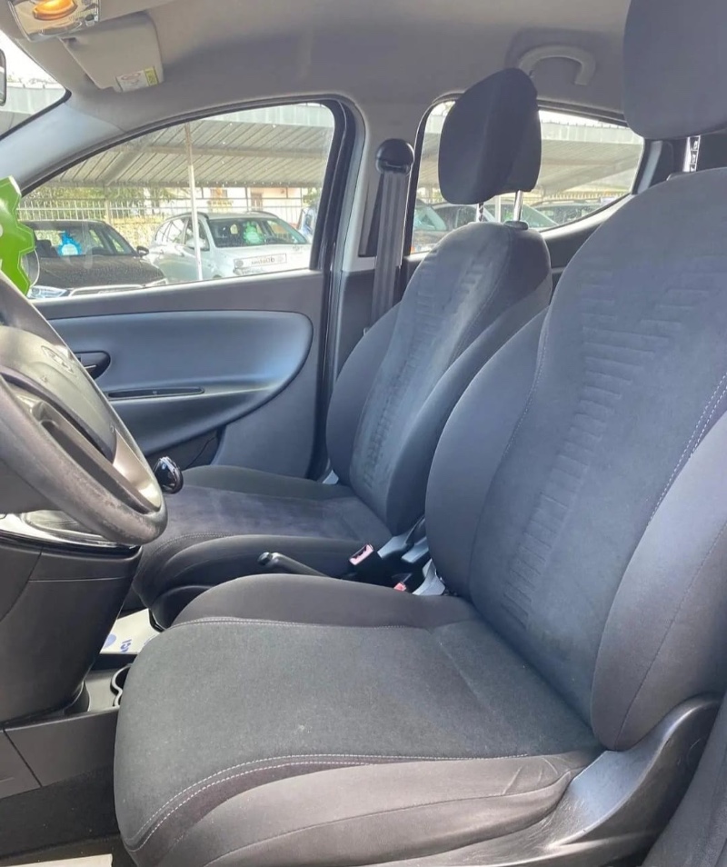 Lancia-Ypsilon 15/06/2015 00:00:00 Benzina in vendita