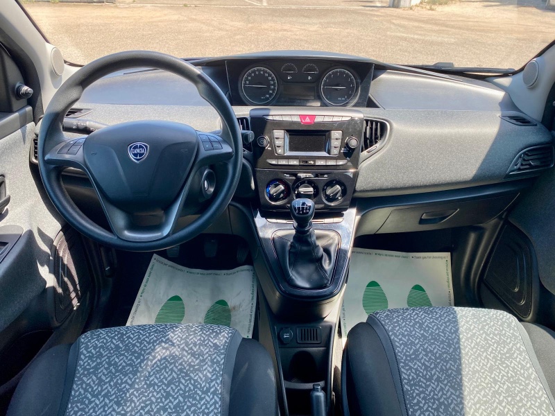 Lancia-Ypsilon 7/3/2026 12:00:00 AM Ibrida in vendita
