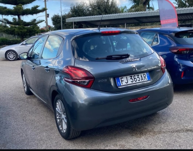 Peugeot-208 07/06/2017 00:00:00 Benzina in vendita
