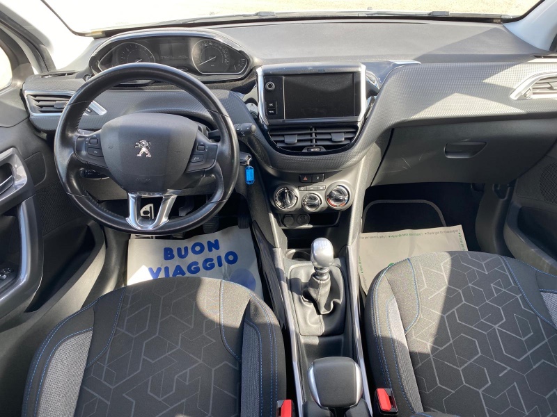 Peugeot-208 12/12/2019 12:00:00 AM Diesel in vendita